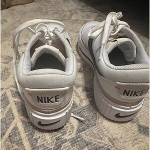 Nike Sneakers Women’s size 7.5